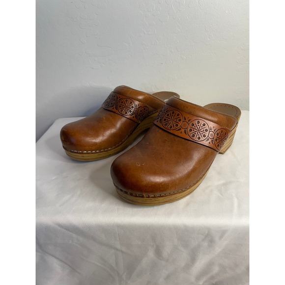 Dansko Shoes - Dansko | "Saundra" Tan Waxy Burnished Leather Embossed Clogs Size EU36